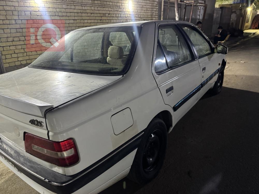 Peugeot 405